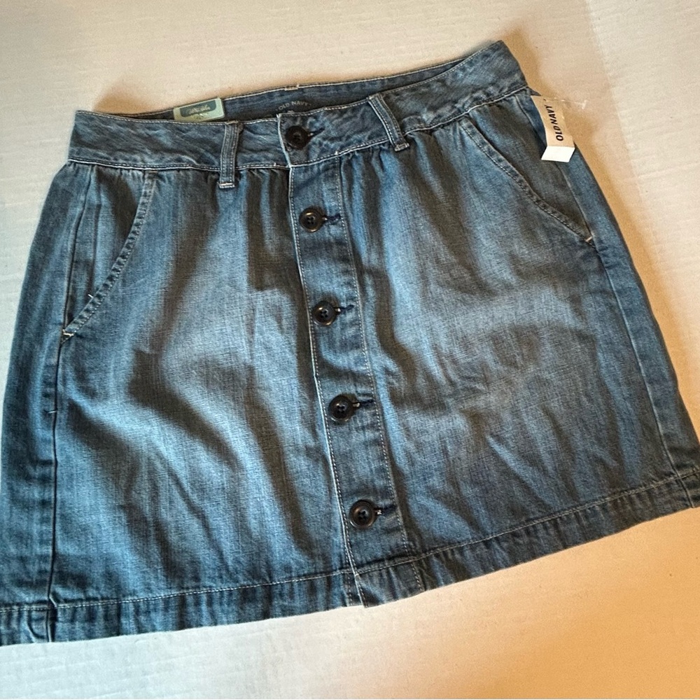 Old Navy Ultra Blue preppy denim skirt button front, size 6 NWT